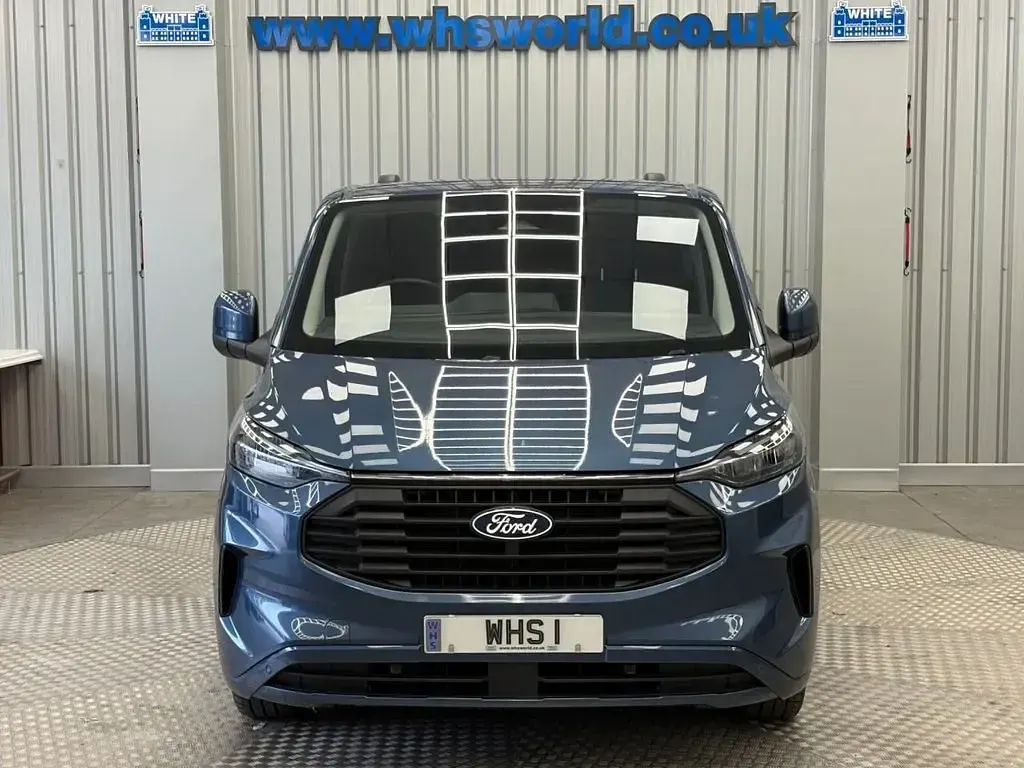 Usado Ford Transit Custom Limited 136 CV (100 kW) 2024 Azul Van