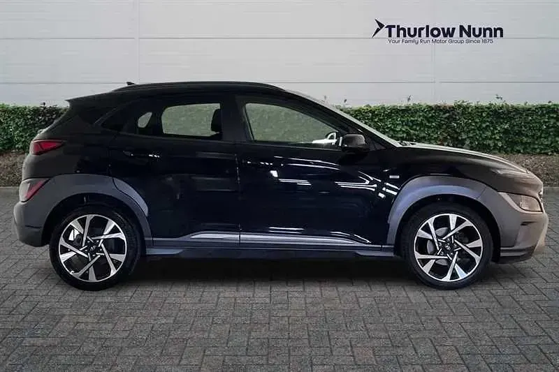 Second-hand Hyundai Kona Premium 120 CP (88 kW) 2021 Negru SUV