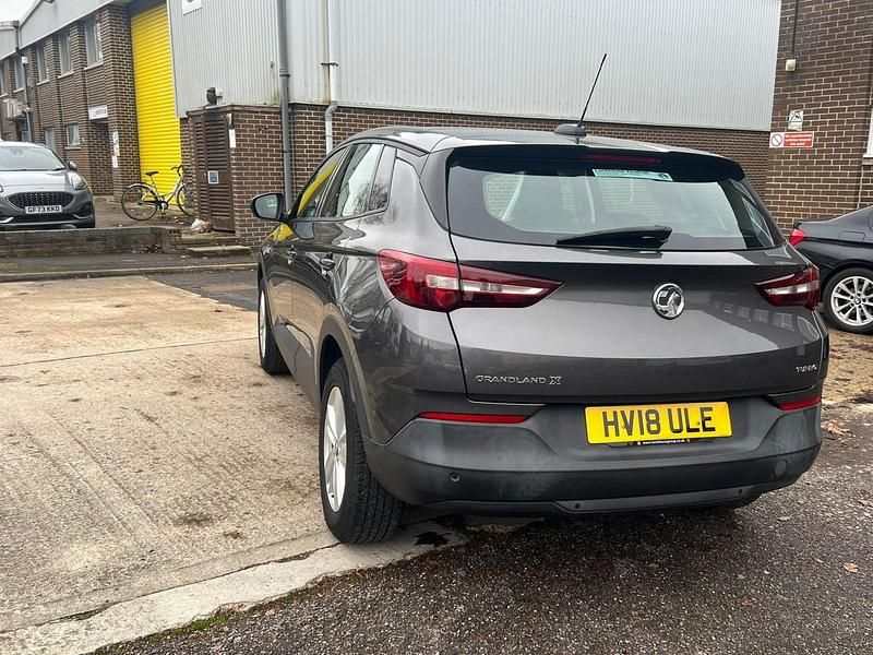 Used Vauxhall Grandland X S 130 HP (95 kW) 2018 Grey SUV