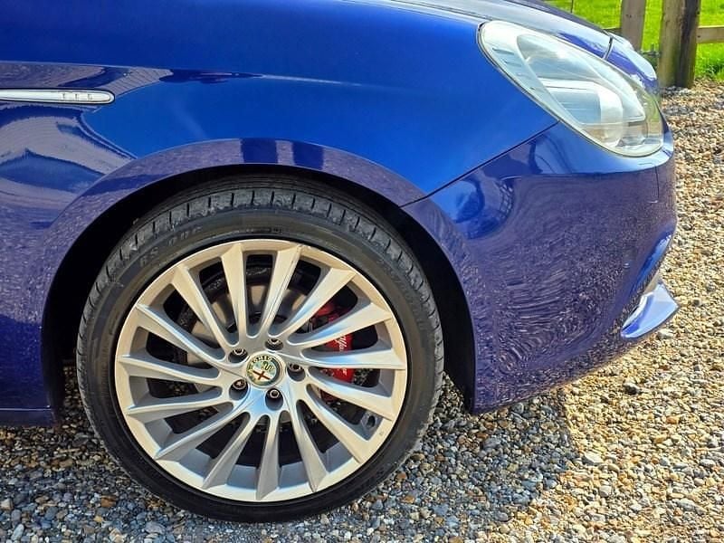Used Alfa Romeo Giulietta Distinctive 2014 Blue Hatchback