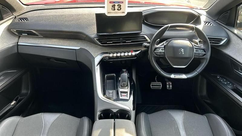 Used Peugeot 5008 GT 179 HP (131 kW) 2023 Red SUV