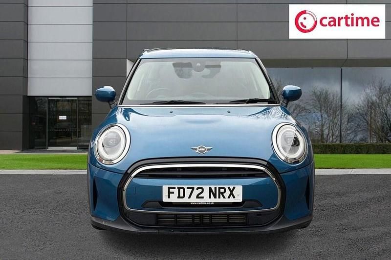 Used Mini Cooper Classic 136 HP (100 kW) 2023 Blue Hatchback