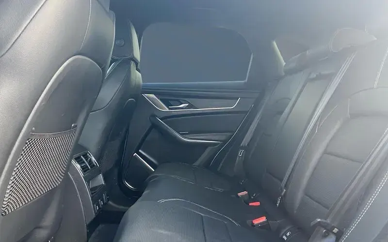 Used Jaguar F-Pace R-Dynamic 204 HP (150 kW) 2022 White SUV
