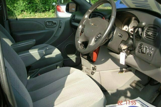 Used Chrysler Voyager 148 HP (108 kW) 2006 MPV