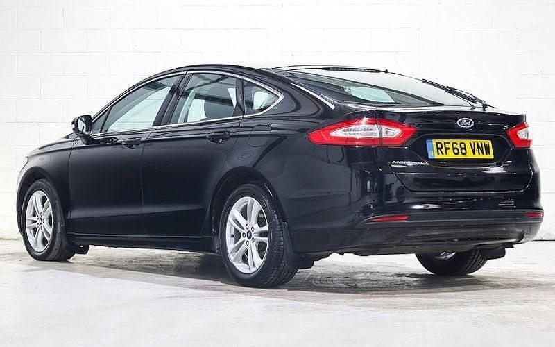 Used Ford Mondeo Zetec 150 HP (110 kW) 2018 Black Hatchback