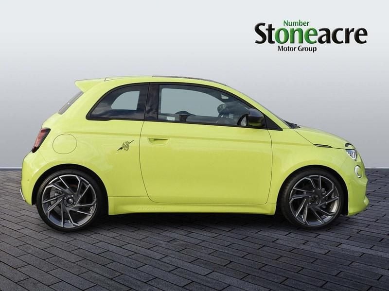 New Abarth 500e Scorpionissima 114 kW (155 HP) 2025 Green Hatchback