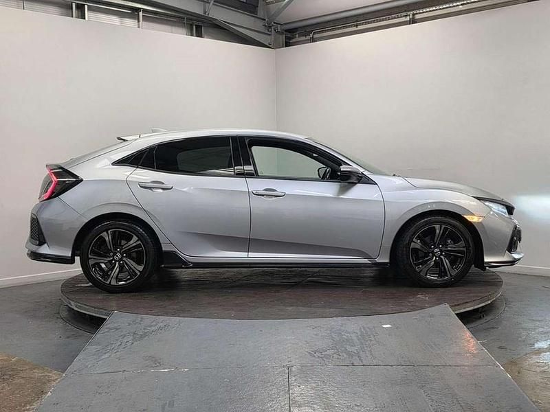 Used Honda Civic Sport 182 HP (133 kW) 2019 Silver Hatchback