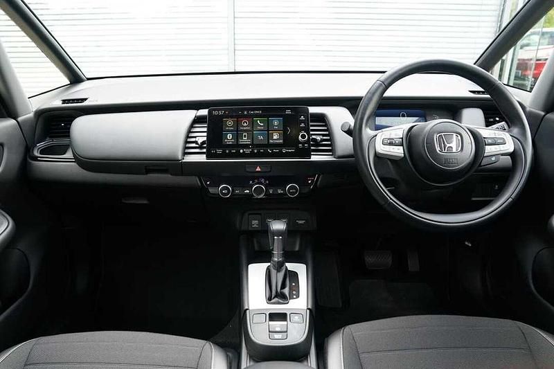 Begagnad Honda Jazz Advance 122 HK (89 kW) 2024 Svart Halvkombi