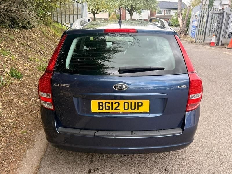 Używany Kia Ceed 2012 Niebieski Hatchback