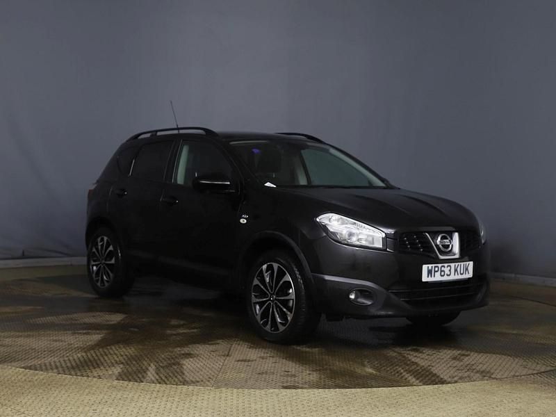 Black Used 2014 Nissan Qashqai 360º SUV | £2,990 (Expensive) - Image 1/4