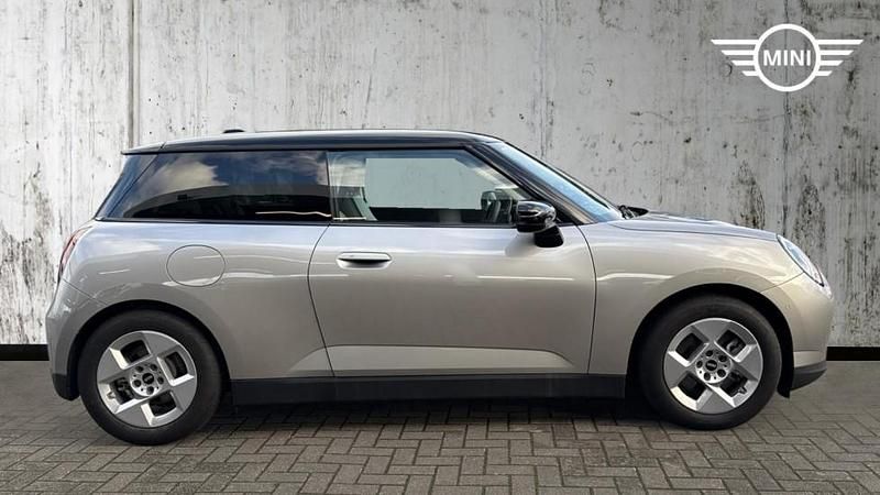 Used Mini Cooper Hatch 133 kW (181 HP) 2025 Silver Hatchback