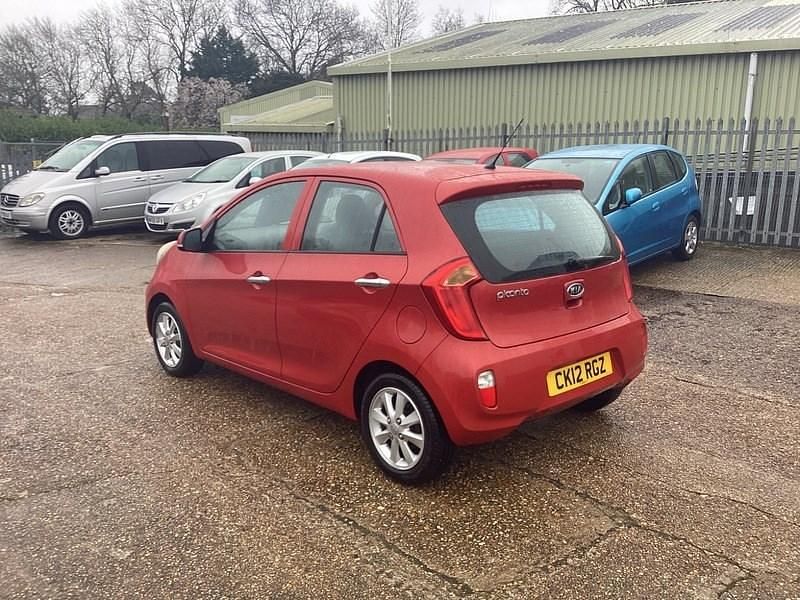 Used Kia Picanto 84 HP (61 kW) 2012 Red Hatchback