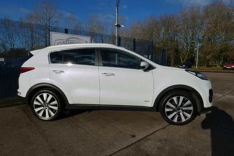 Used Kia Sportage 134 HP (98 kW) 2016 White SUV