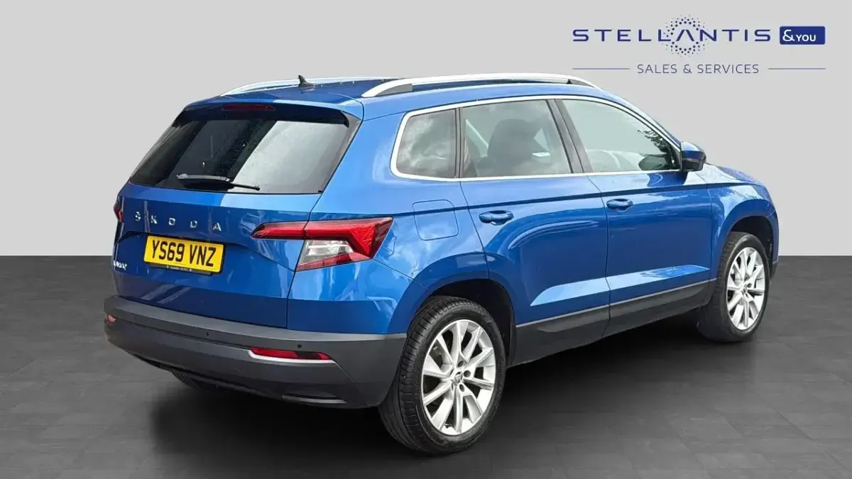 Used Skoda Karoq SE L 148 HP (108 kW) 2020 Blue SUV