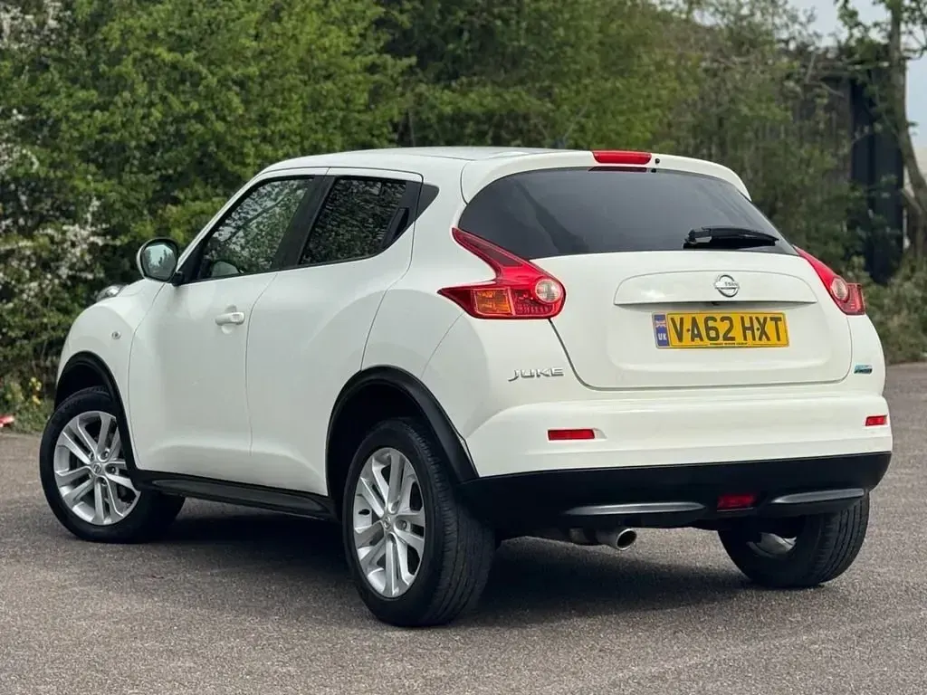 Begagnad Nissan Juke Acenta 110 HK (80 kW) 2013 Vit SUV