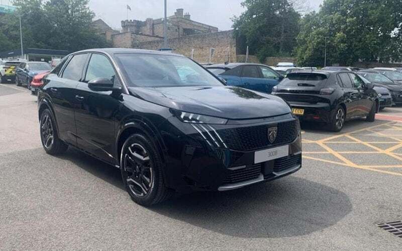 New 2025 Peugeot e-3008 GTi SUV | £44,889 - Image 1/4