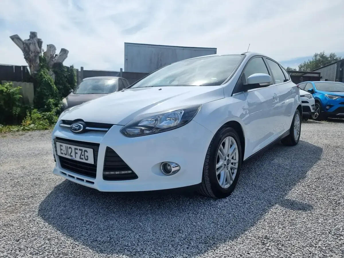 Used Ford Fiesta Titanium 96 HP (70 kW) 2012 Silver Hatchback