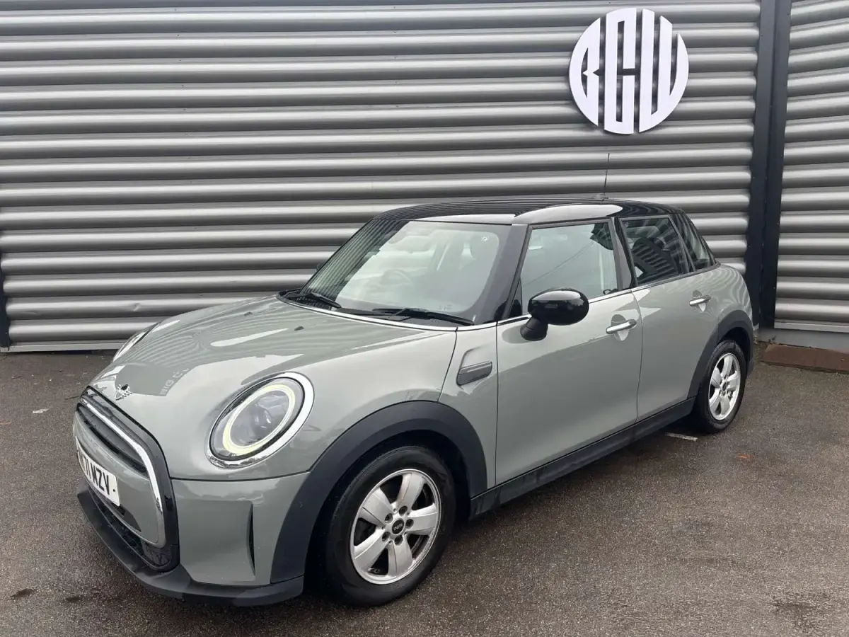 Usado Mini Cooper Classic 2021 Gris Utilitario