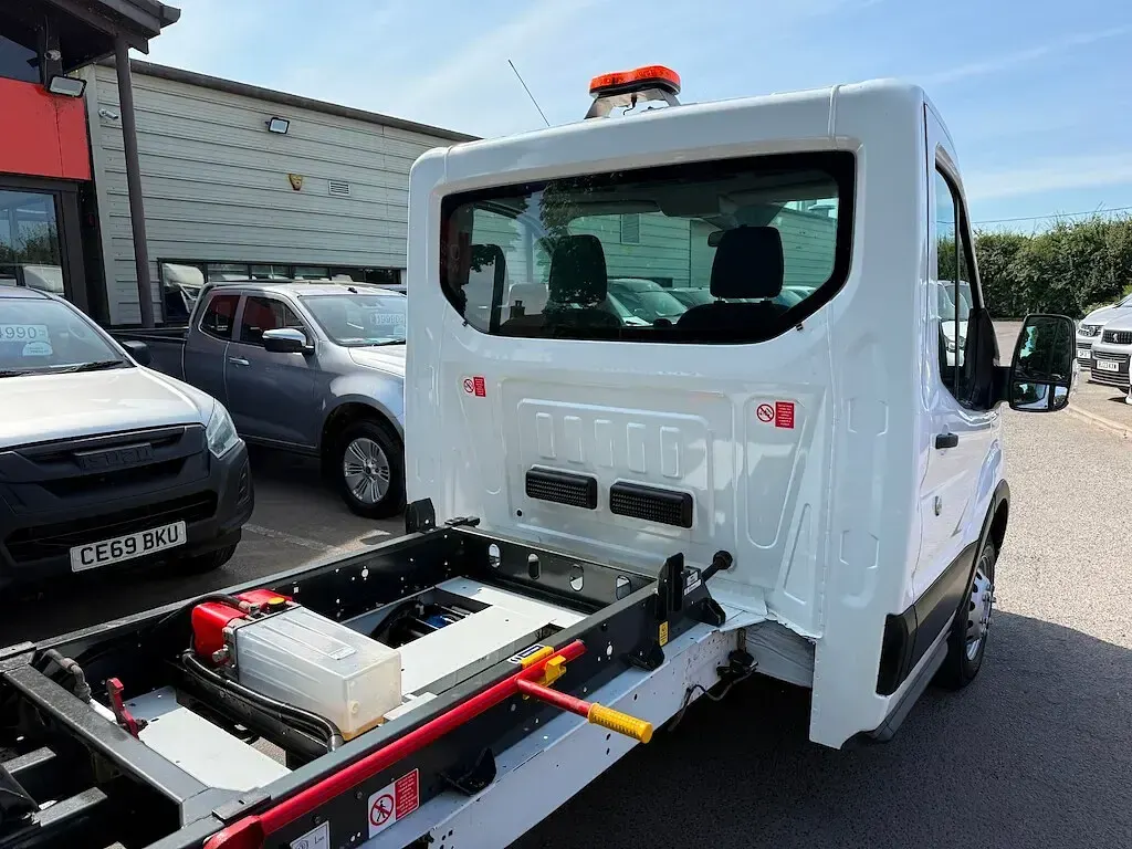 Used Ford Transit 130 HP (95 kW) 2022 White Van