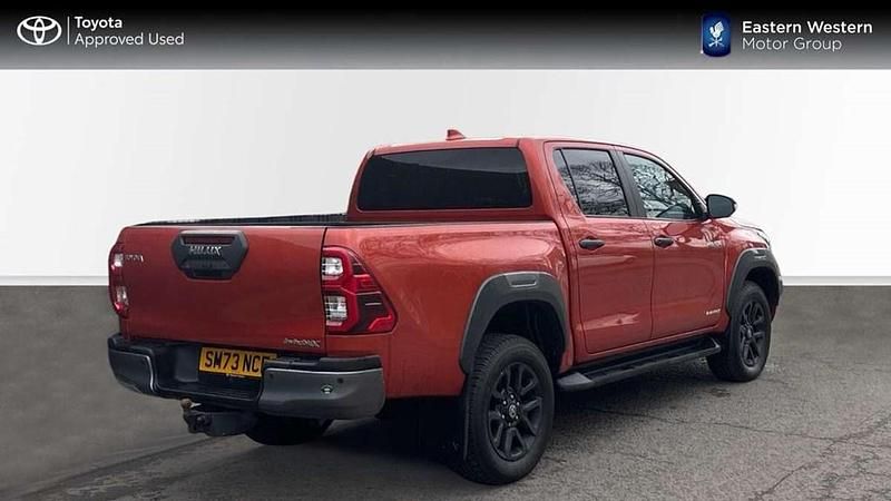 Used Toyota HiLux 201 HP (147 kW) 2024 Orange Pickup