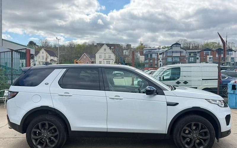 Used Land Rover Discovery Sport Landmark 180 HP (132 kW) 2019 White SUV