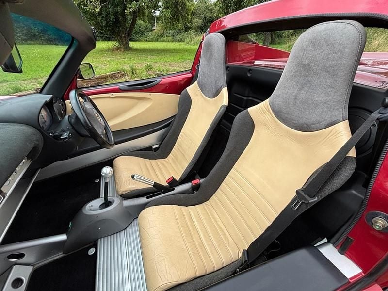 Used Lotus Elise 135 HP (99 kW) 2002 Red Cabriolet