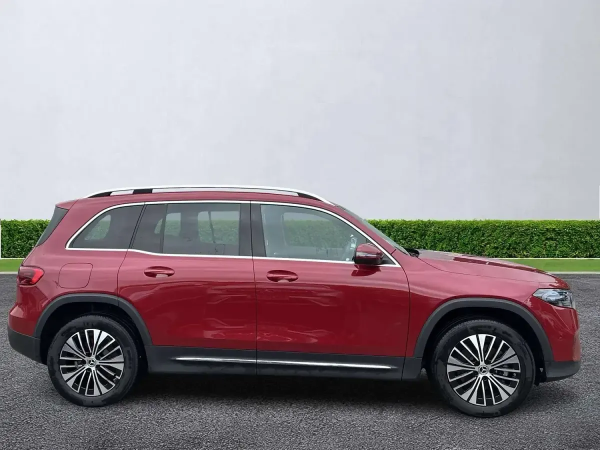 Used Mercedes EQB250+ Executive 139 kW (190 HP) 2025 Red SUV