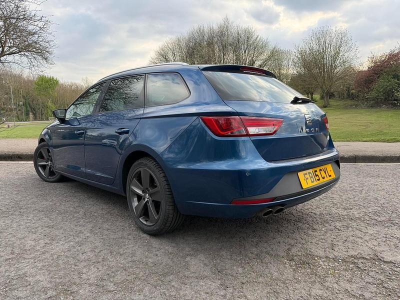 Begagnad Seat Leon FR 2015 Blå Kombi