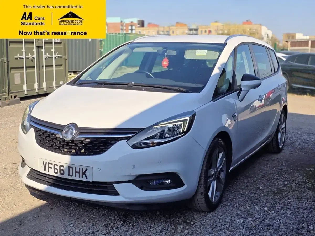Second-hand Vauxhall Zafira SRi 140 CP (102 kW) 2017 Alb Monovolum