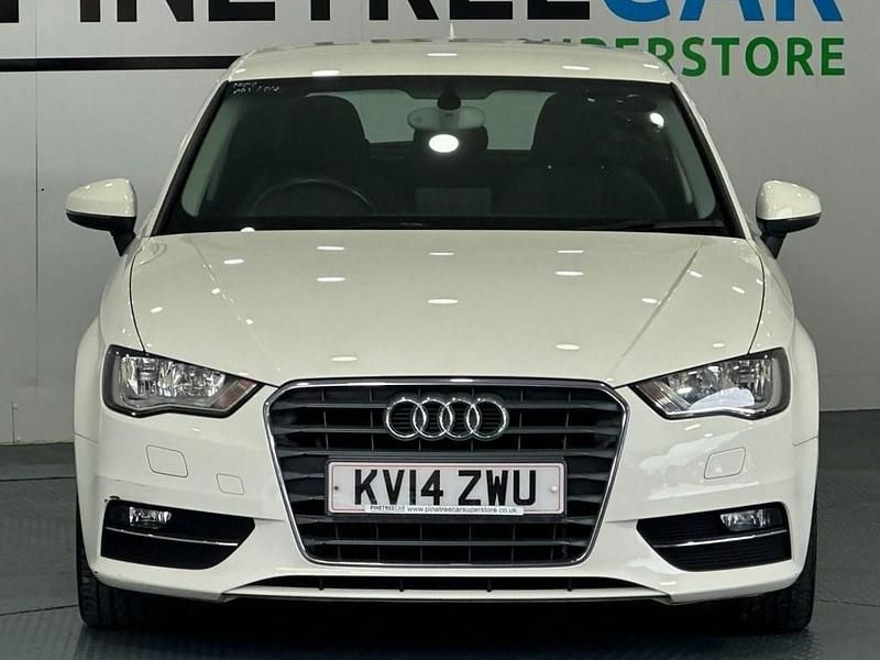 Used Audi A3 Sport 110 HP (80 kW) 2014 White Hatchback