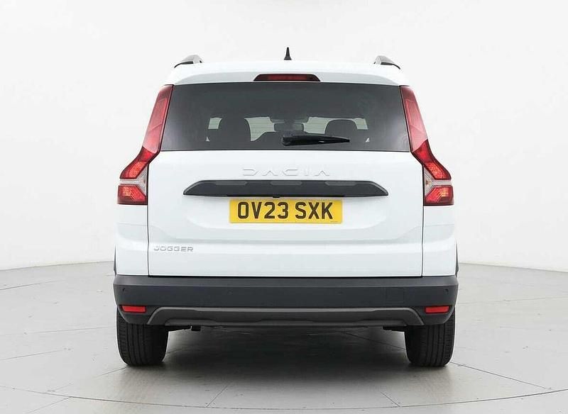 Used Dacia Jogger Extreme 140 HP (102 kW) 2023 White MPV