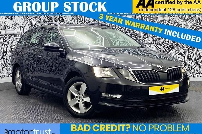 Black Used 2018 Skoda Octavia SE Estate | £10,595 (Fair price) - Image 1/1