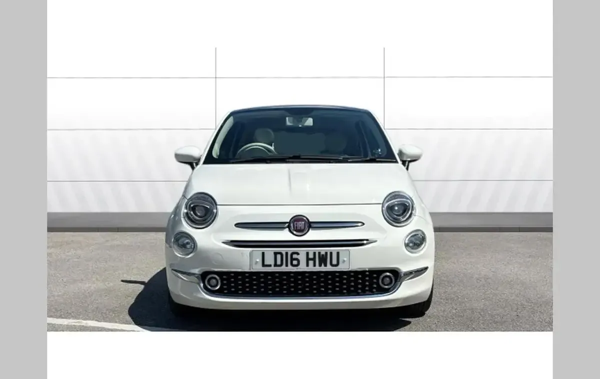 Used Fiat 500 Lounge 69 HP (50 kW) 2016 White Hatchback