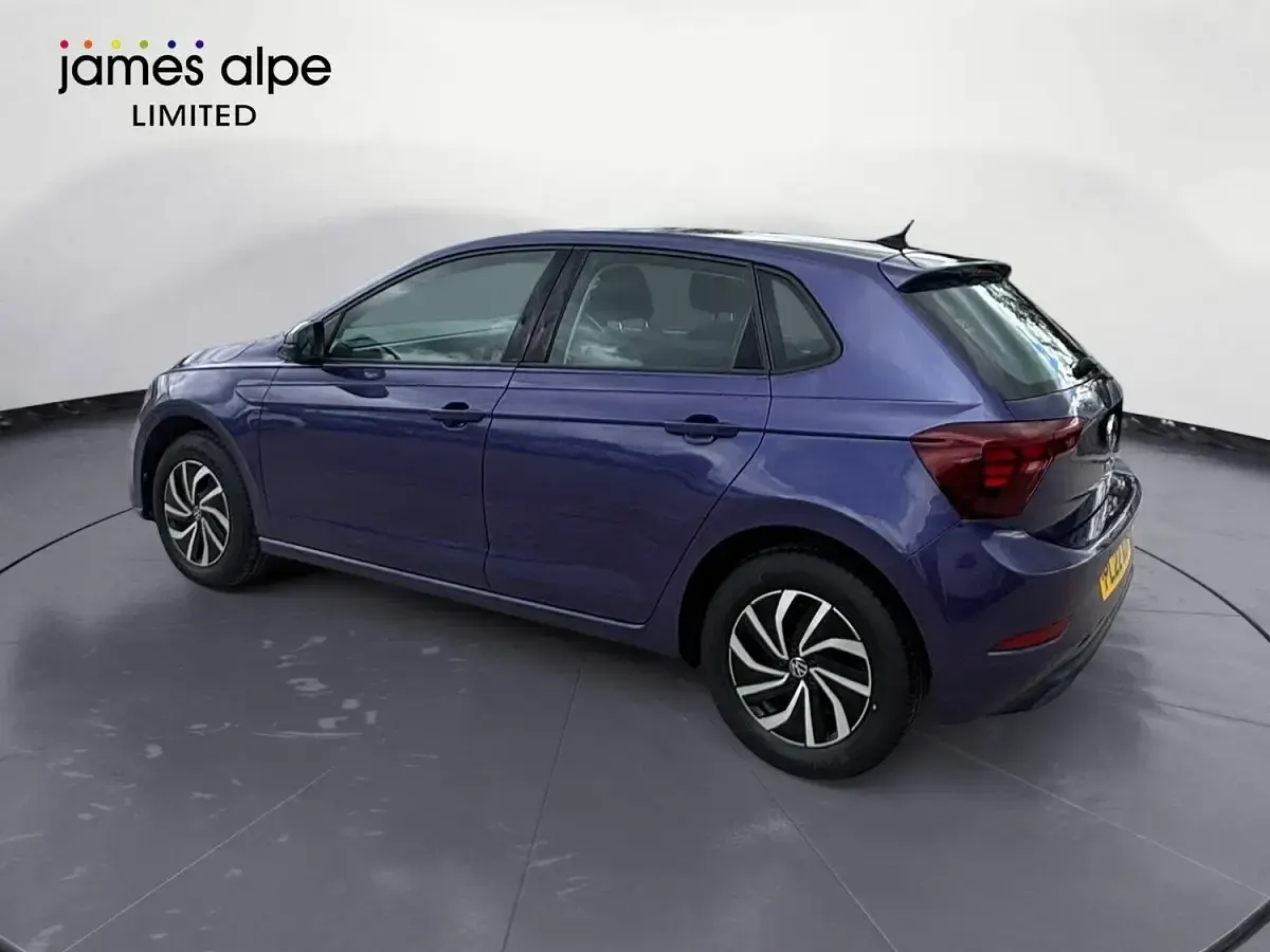 Used VW Polo Life 95 HP (69 kW) 2022 Mauve/purple Hatchback