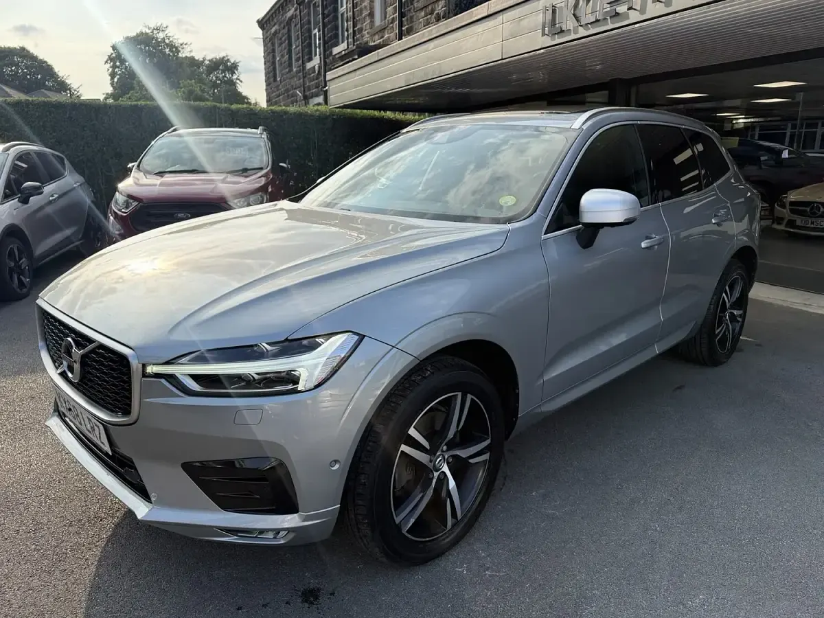 Used Volvo XC60 R-Design 2018 Silver SUV