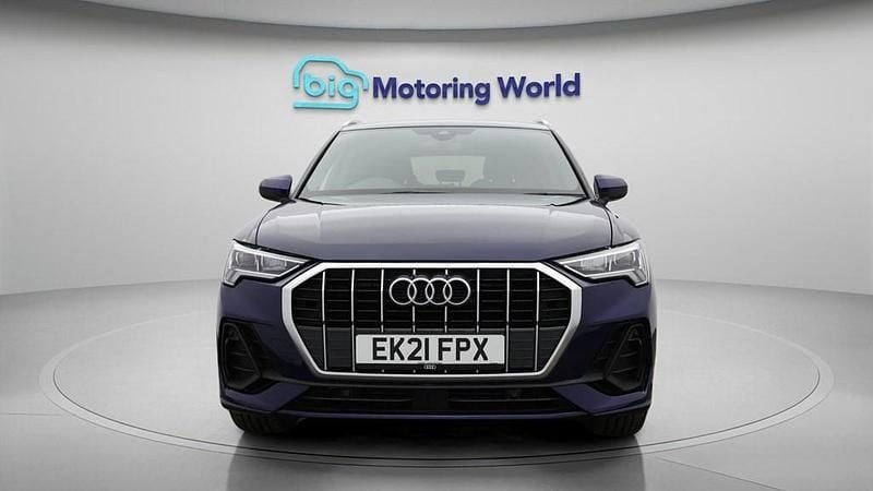 Begagnad Audi Q3 S-Line 150 HK (110 kW) 2021 Blå SUV