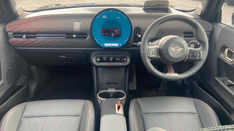 Used Mini Cooper Hatch 154 HP (113 kW) 2025 Black Hatchback