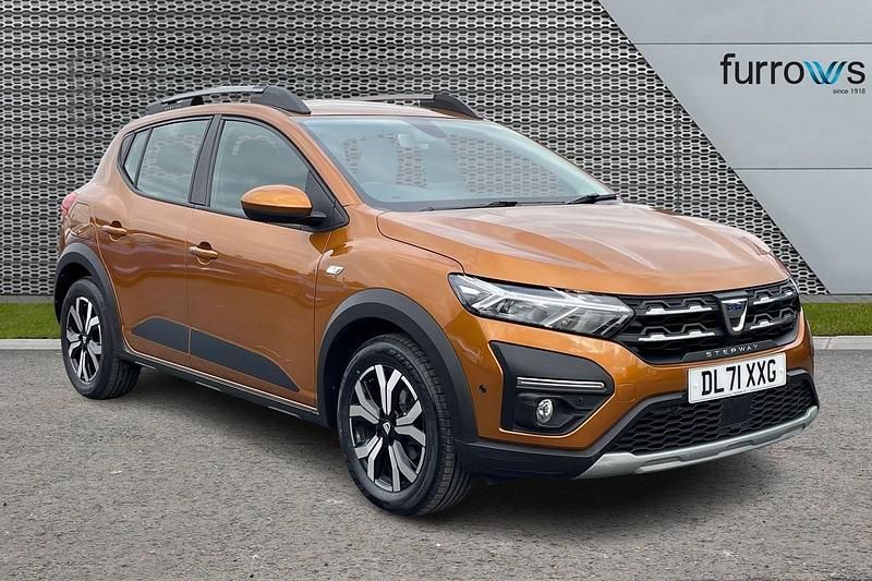 Orange Used 2021 Dacia Sandero Prestige Hatchback | £10,990 (Fair price) - Image 1/4