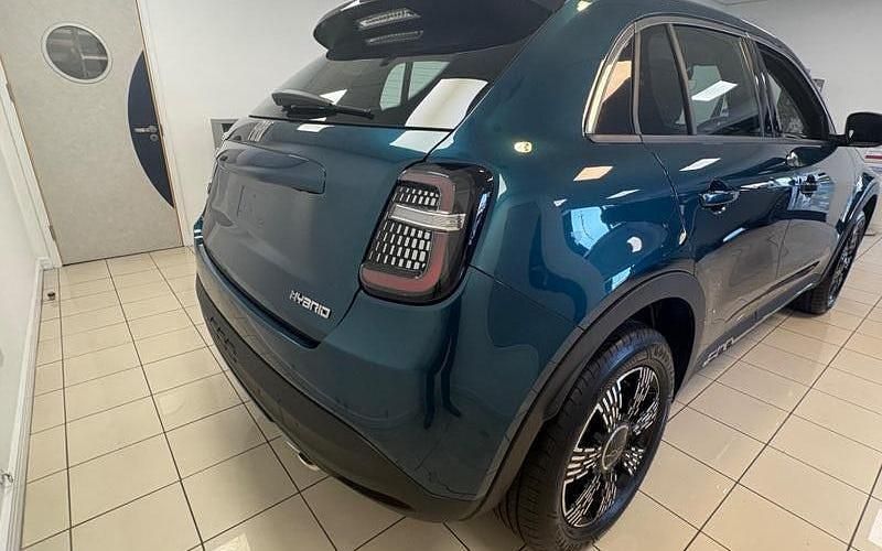 New Fiat 600 Icon 101 HP (74 kW) 2025 SUV