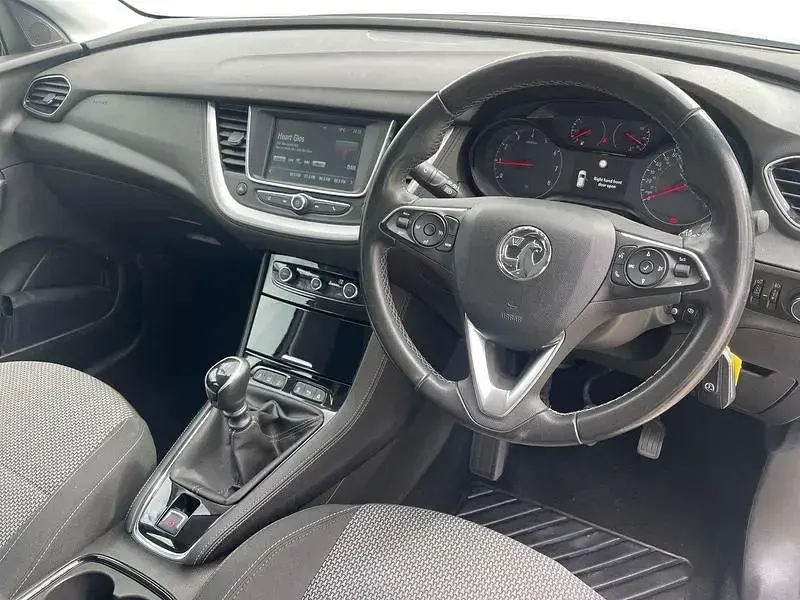Second-hand Vauxhall Grandland X 130 CP (95 kW) 2021 Alb SUV