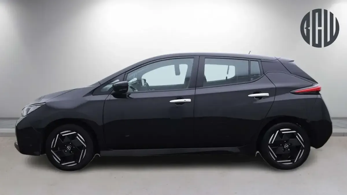 Used Nissan Leaf Acenta 110 kW (150 HP) 2022 Black Hatchback