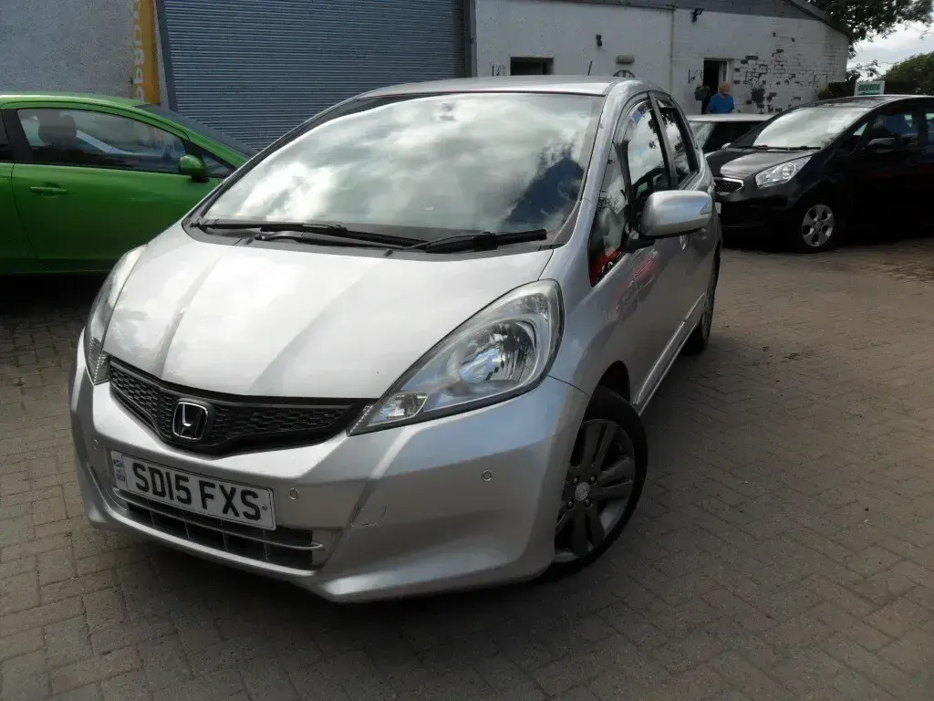 Used Honda Jazz ES 2015 Silver Hatchback