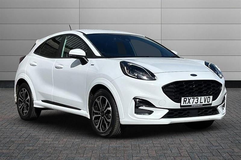 Frozen white Used 2023 Ford Puma Gen-E ST-Line Hatchback | £16,525 (Fair price) - Image 1/4