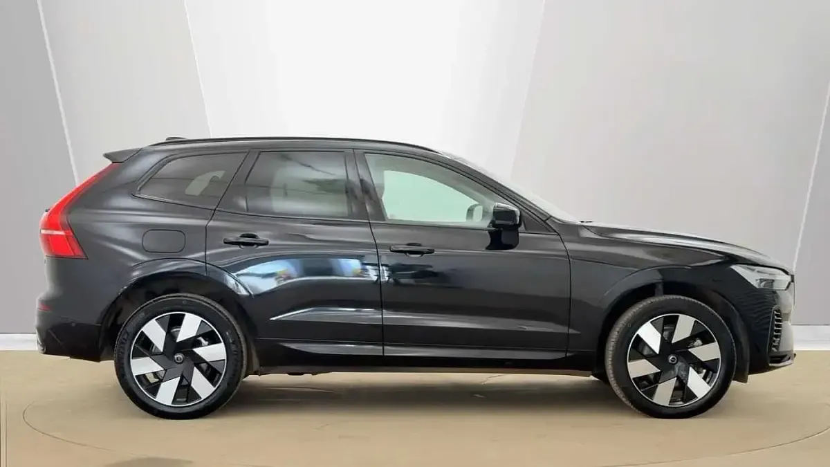 Used Volvo XC60 Ultra 449 HP (330 kW) 2025 Black SUV