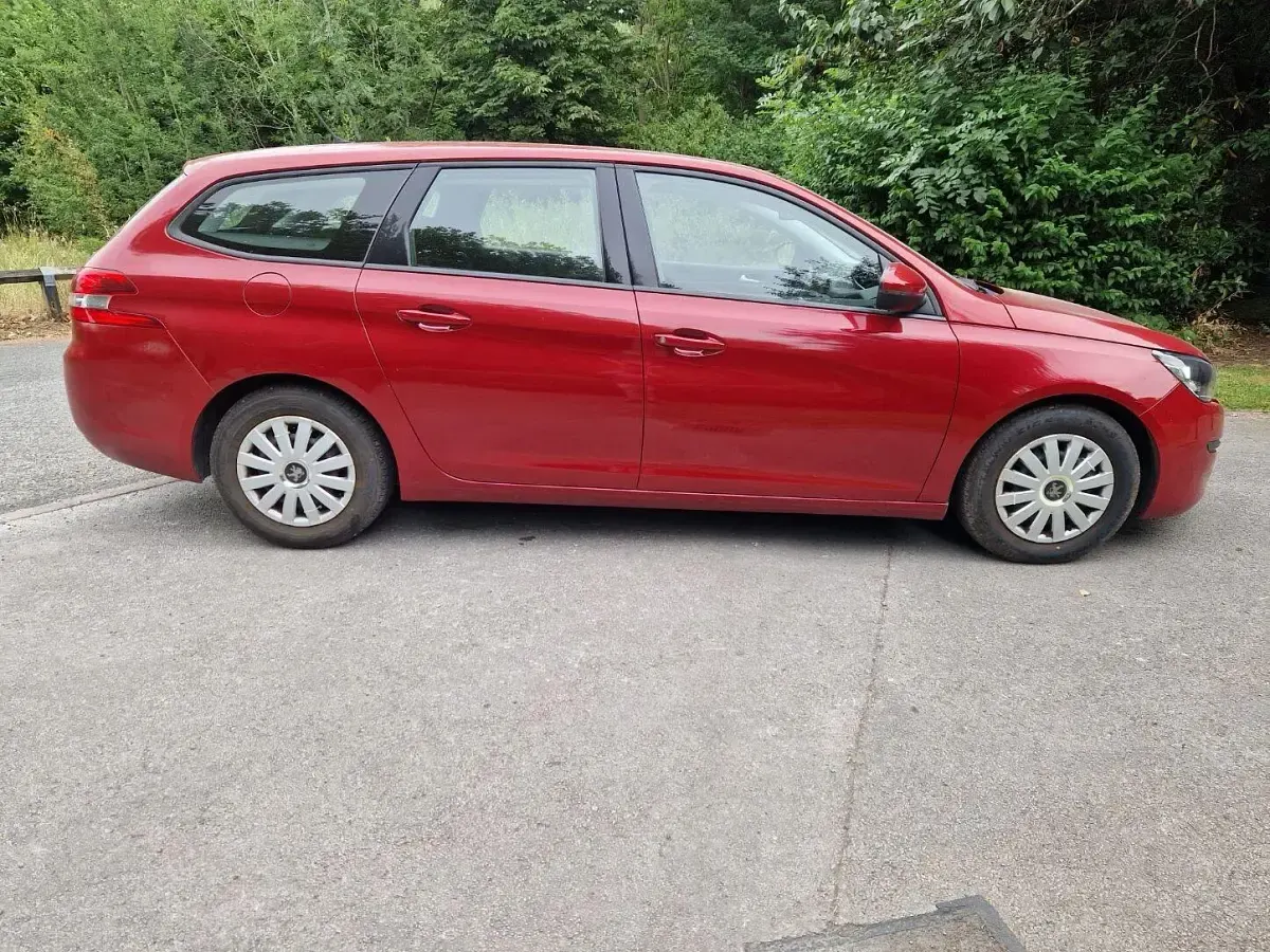 Used Peugeot 308 SW Access 2014 Red Estate