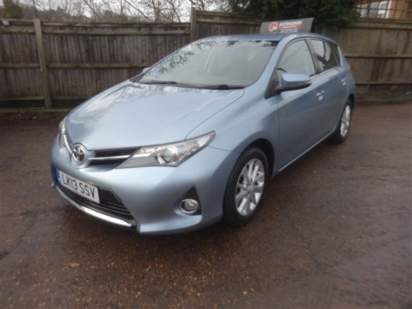 Blue Used 2013 Toyota Auris Hatchback | £7,495 (A bit pricey) - Image 1/1