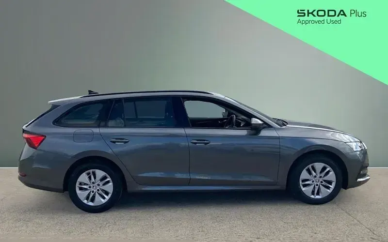 Used Skoda Octavia SE 110 HP (80 kW) 2023 Grey Estate