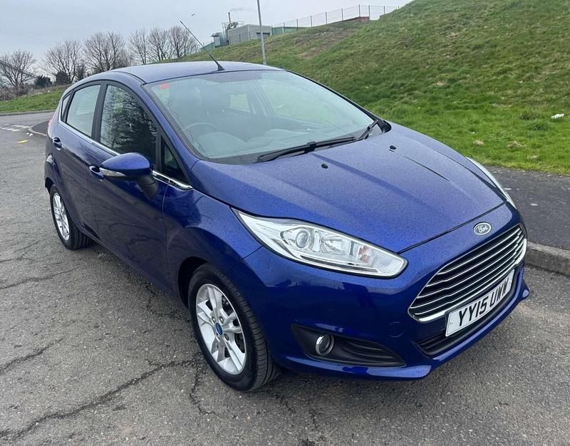 Used Ford Fiesta Zetec 75 HP (55 kW) 2015 Blue Hatchback