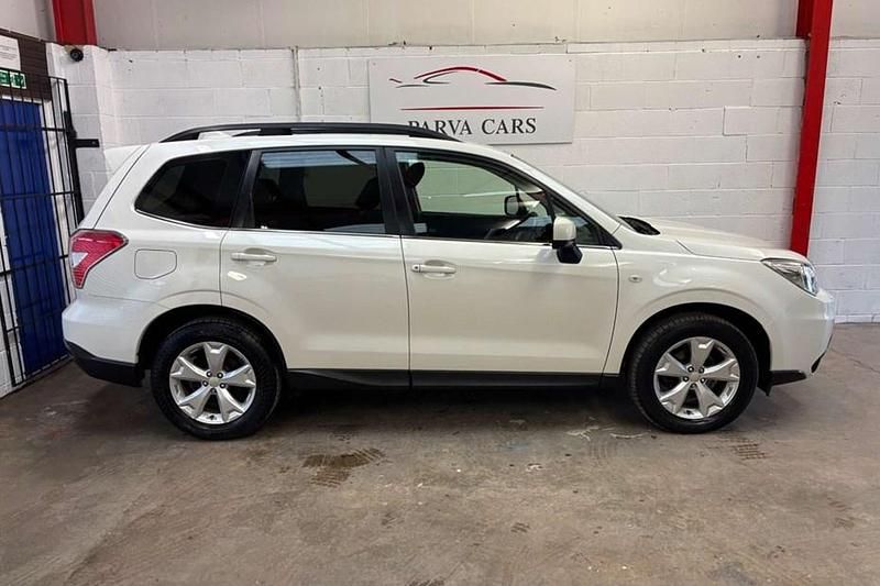 Begagnad Subaru Forester 2015 Vit SUV