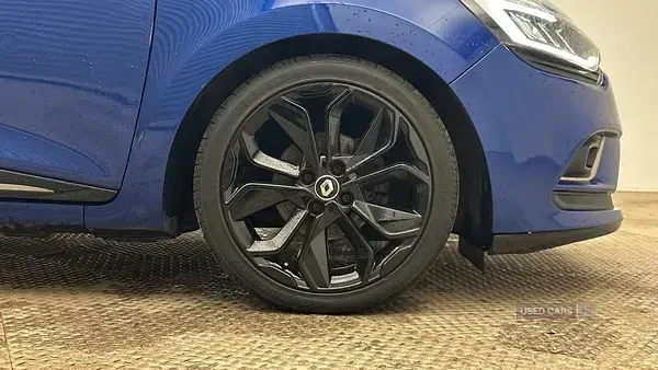 Used Renault Clio Dynamique 2017 Blue Hatchback